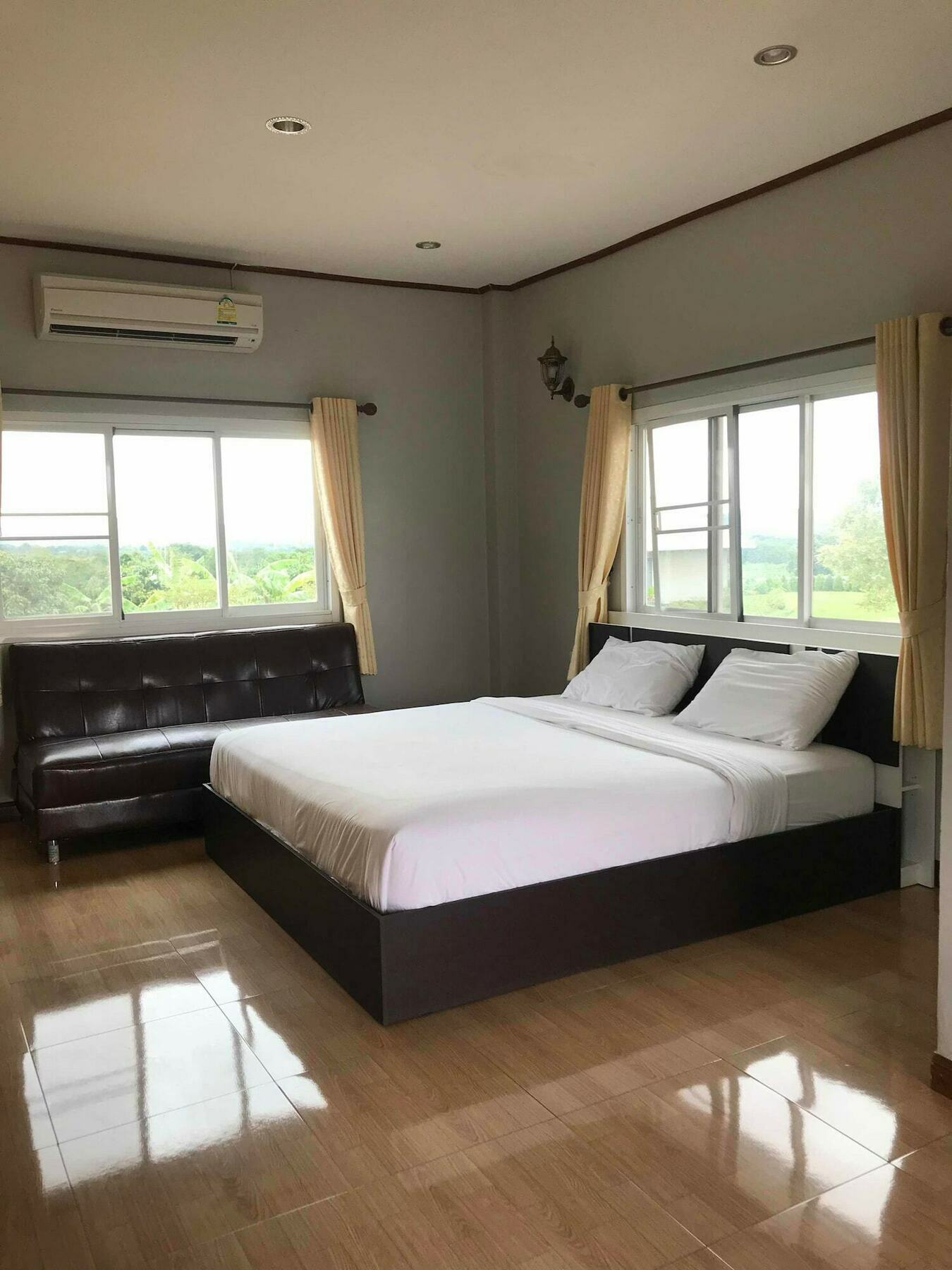 Oyo 748 Pada Homestay Muszi Kültér fotó